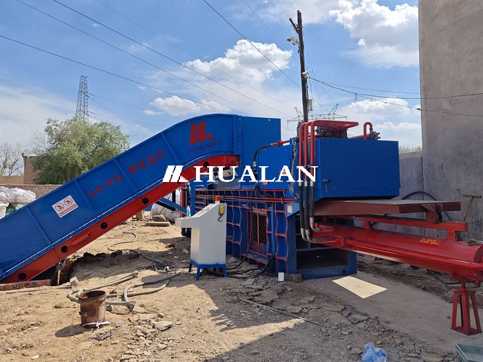 China Plastic bottle compressor baler press film baling China HuaLan PET